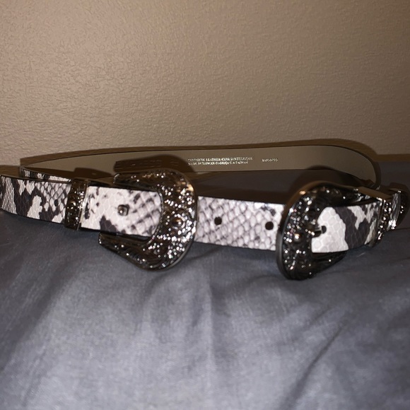 Snake patterned belt - Picture 2 of 4